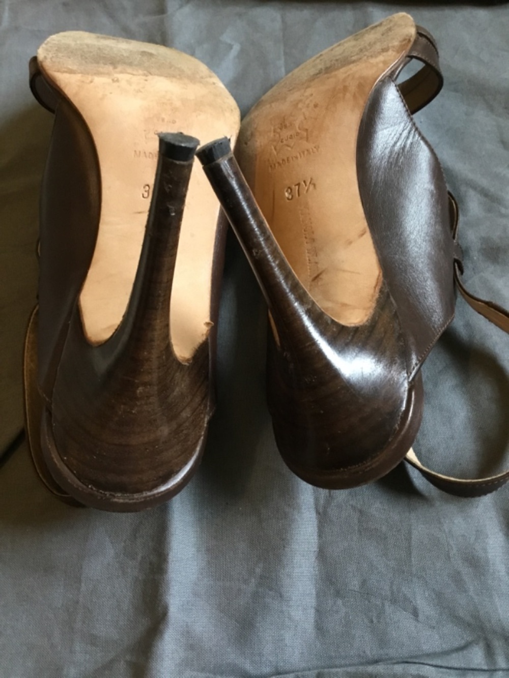 Manolo Blahnik brown leather slingback sandals - Picture 7 of 12